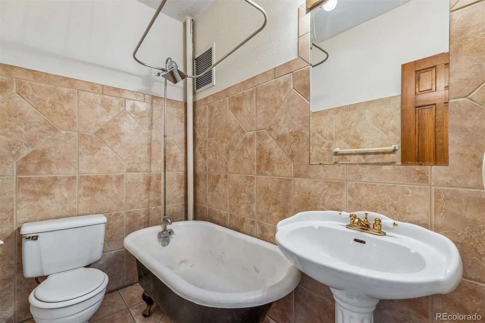 04112026192148 1600 15