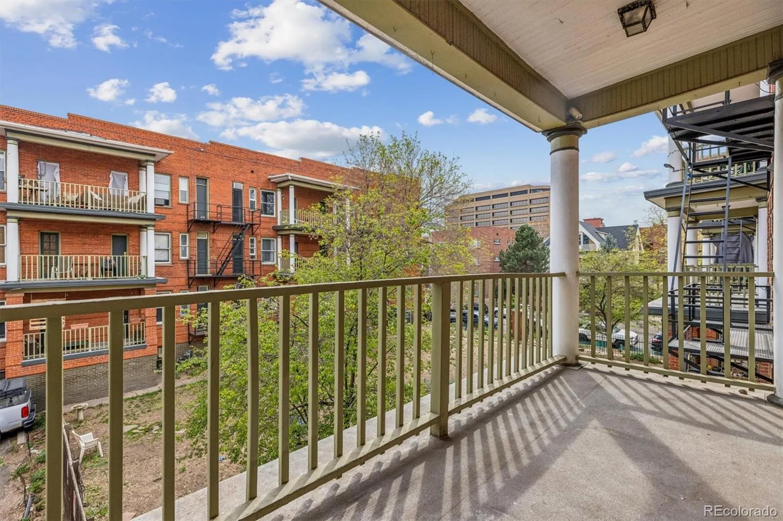 04112026192148 1600 17