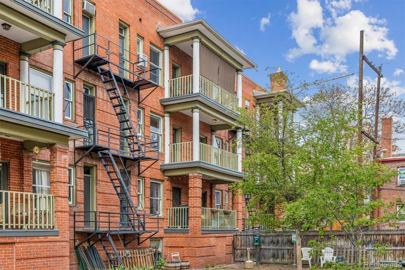 04112026192148 1600 21