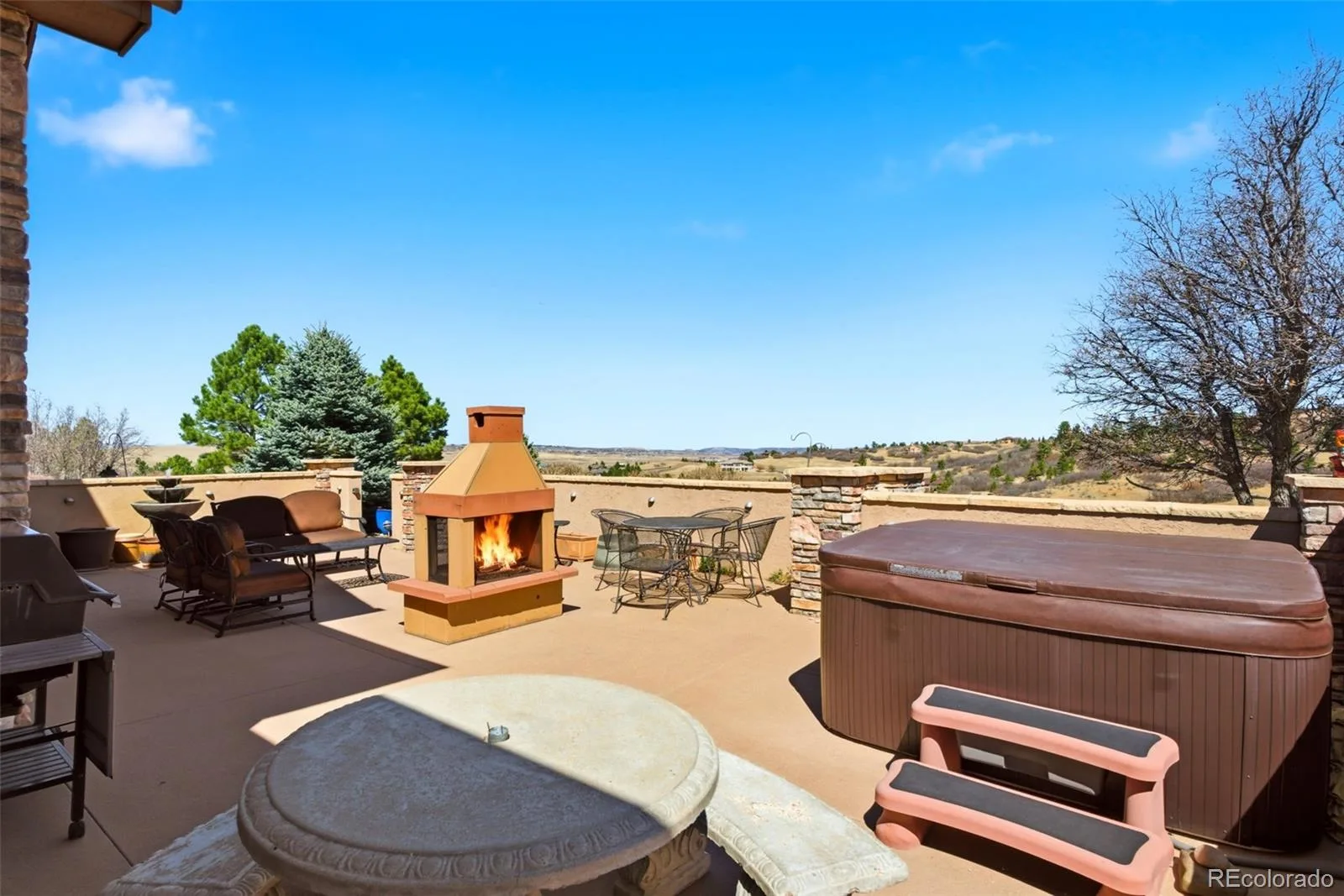 395 Young Circle Castle Rock CO 80104 | MLS #REC9757235 08182026214001 1600 7
