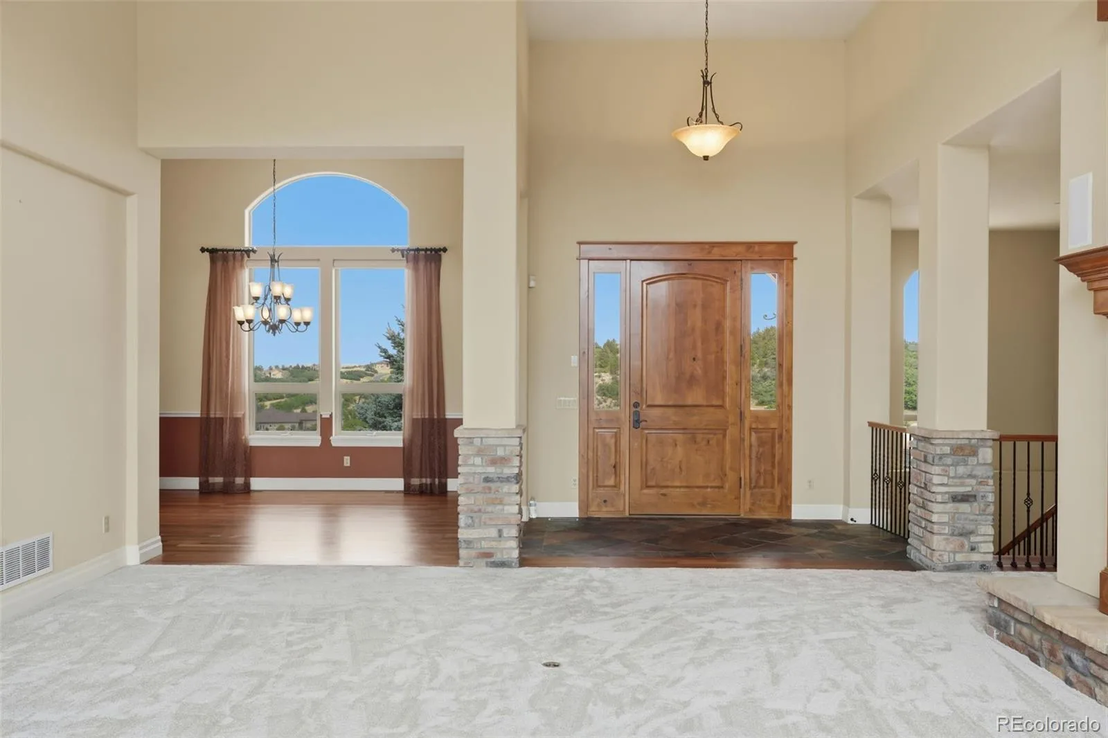 395 Young Circle Castle Rock CO 80104 | MLS #REC9757235 08182026214001 1600 8