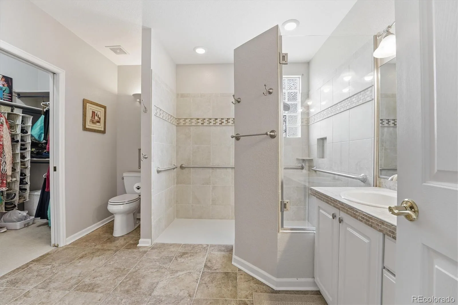 7287 S Acoma Street Littleton CO 80120 MLS #REC9757356 06252026001031 1600 26