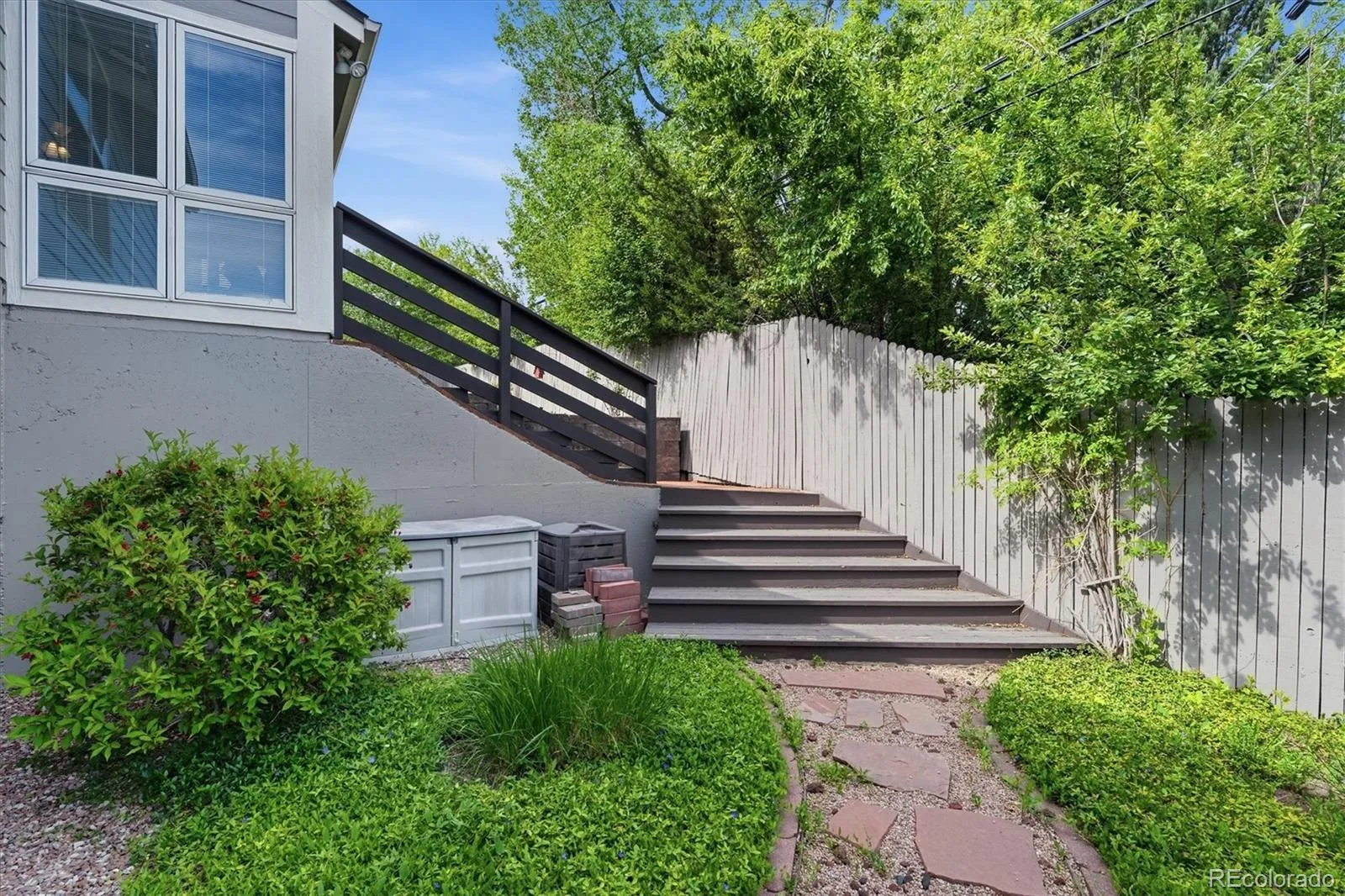 7287 S Acoma Street Littleton CO 80120 MLS #REC9757356 06252026001031 1600 45