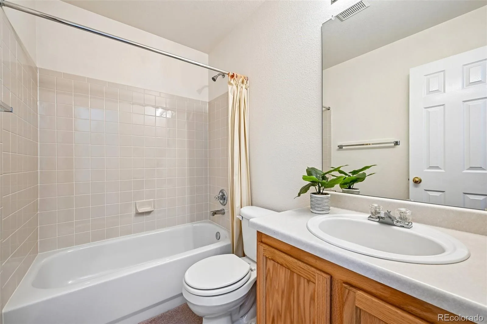 2531 Cove Creek Court Littleton CO 80129 | MLS #REC9757650 07302026163145 1600 10
