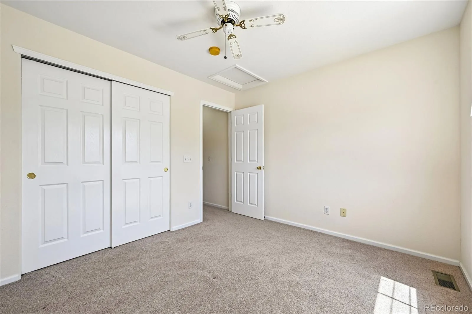 2531 Cove Creek Court Littleton CO 80129 | MLS #REC9757650 07302026163145 1600 11