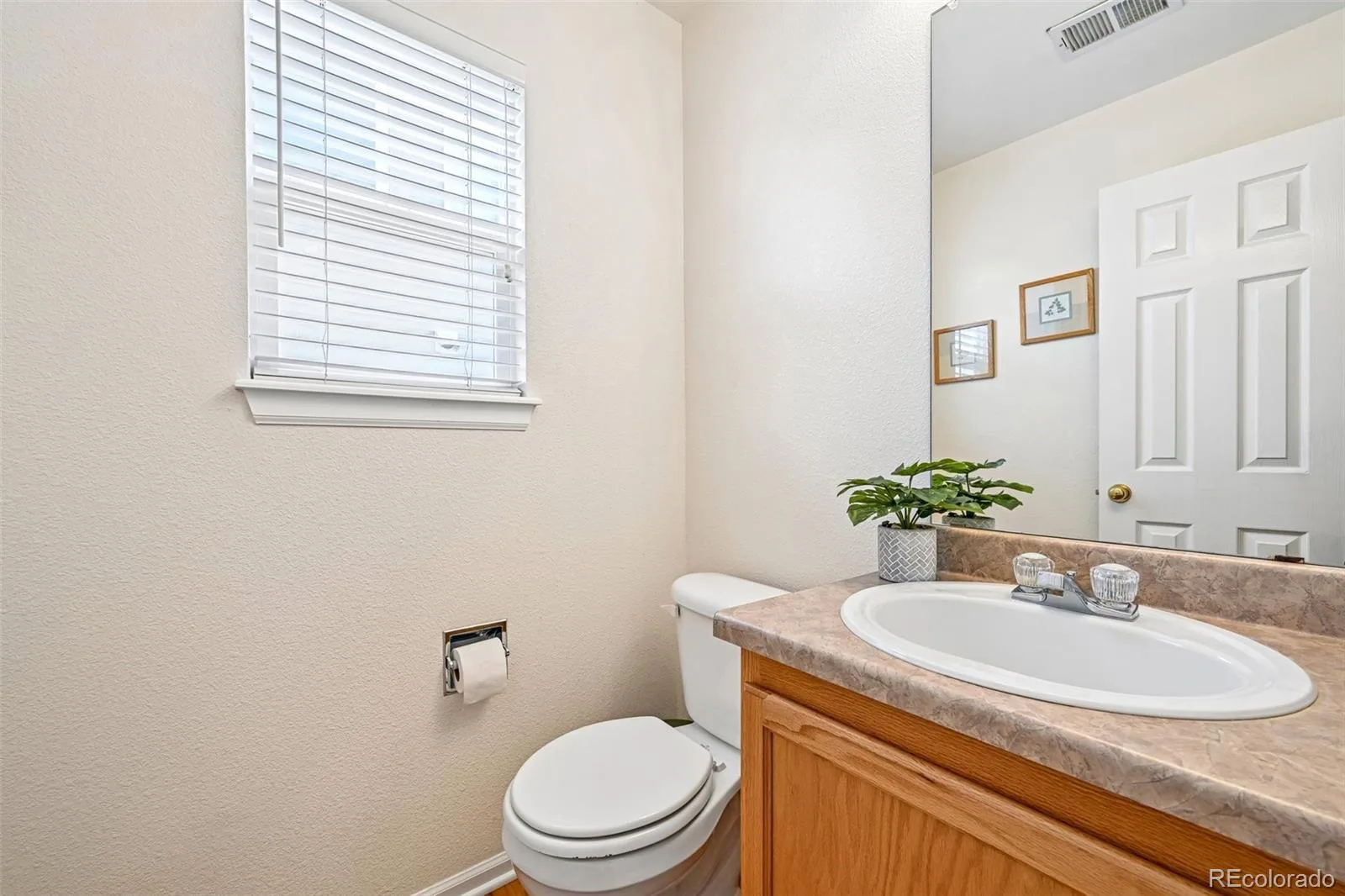2531 Cove Creek Court Littleton CO 80129 | MLS #REC9757650 07302026163145 1600 43