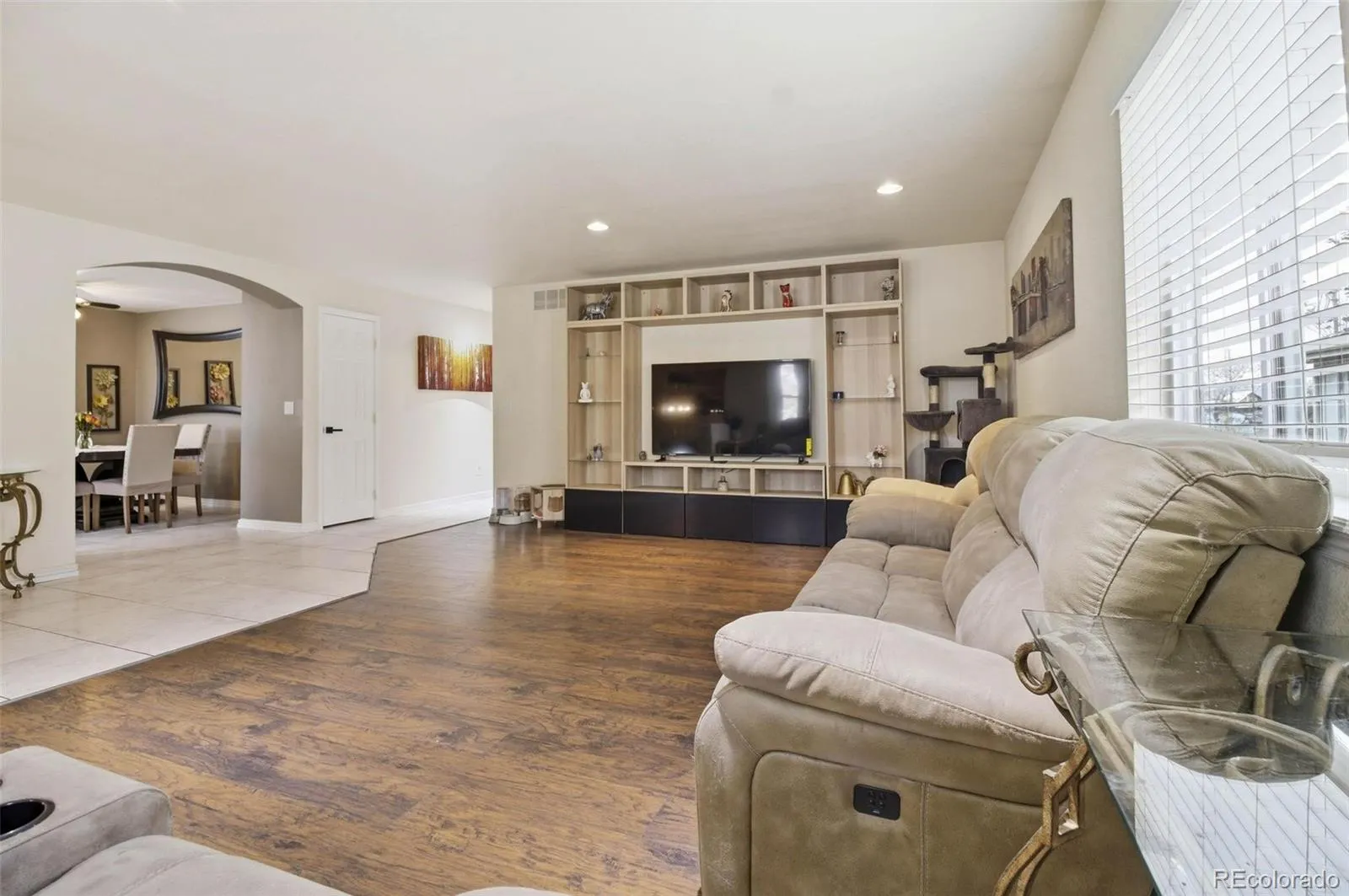 04162026162510 1600 5