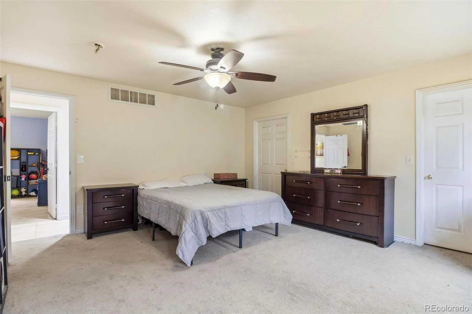 5133 Milwaukee Street Denver CO 80216 MLS #REC9758734 06292026185152 1600 11