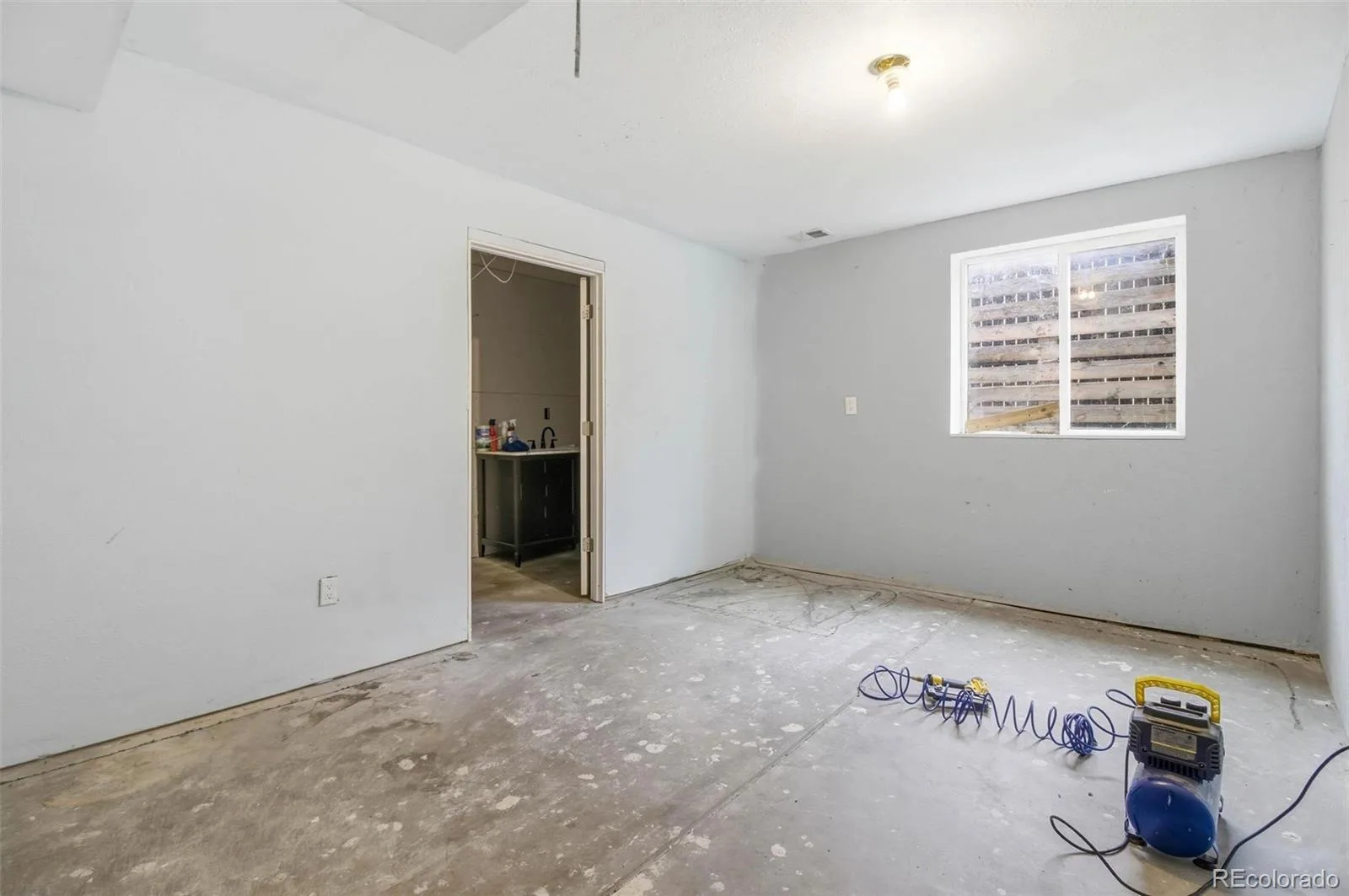 5133 Milwaukee Street Denver CO 80216 MLS #REC9758734 06292026185152 1600 24