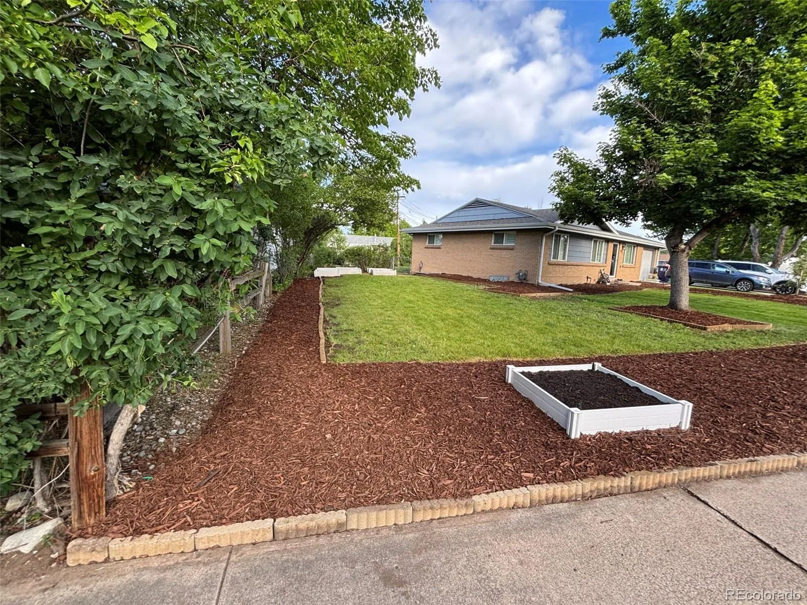 627 S Jasmine Way Denver CO 80224 MLS #REC9761194 06082026212928 1600 24