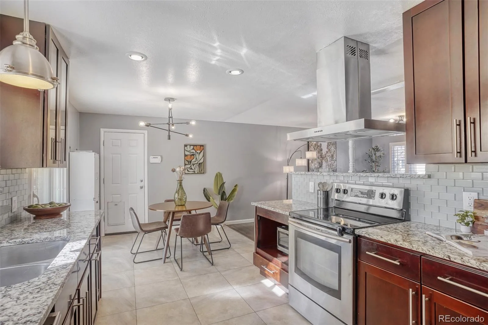 627 S Jasmine Way Denver CO 80224 MLS #REC9761194 06082026212928 1600 3