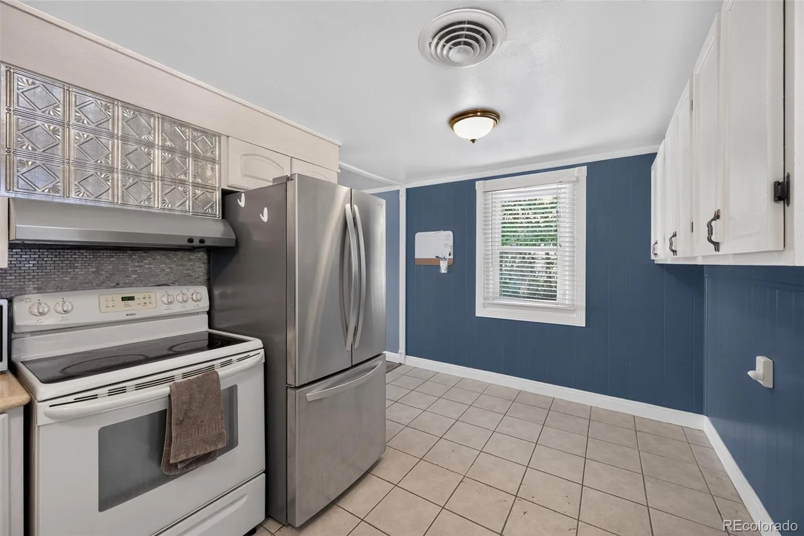 1580 S Knox Court Denver CO 80219 | MLS #REC9762708 07302026162828 1600 7