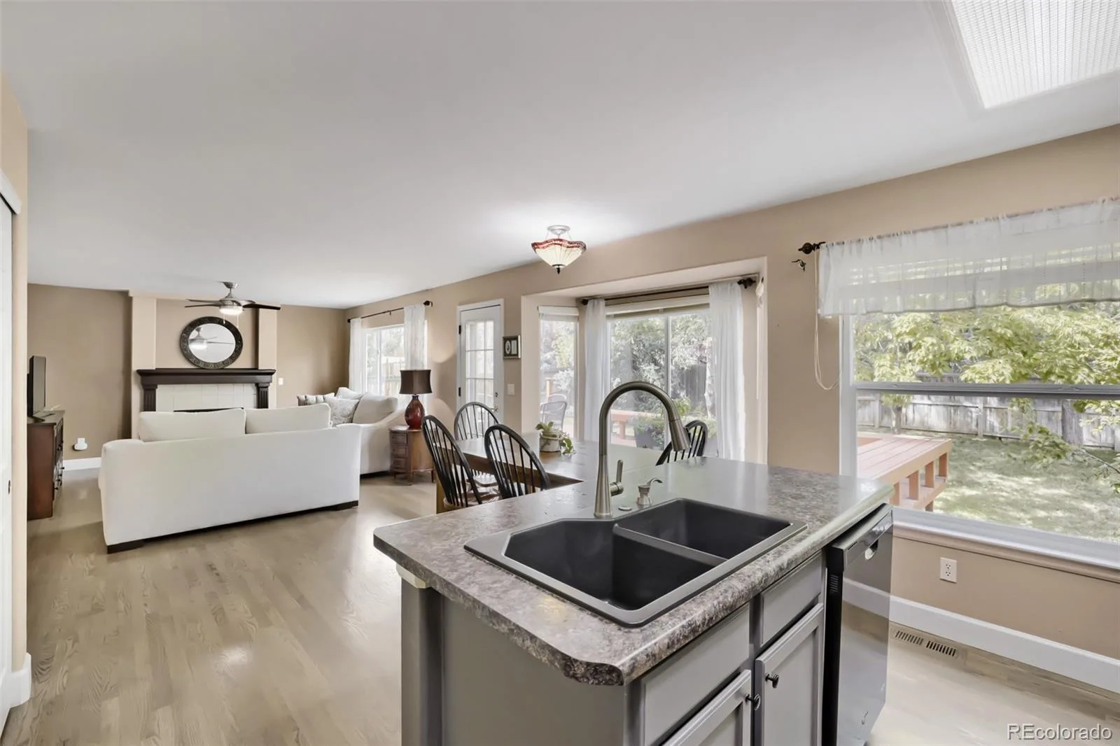 13781 W Amherst Way Lakewood CO 80228 | MLS #REC9763326 08282026151632 1600 9