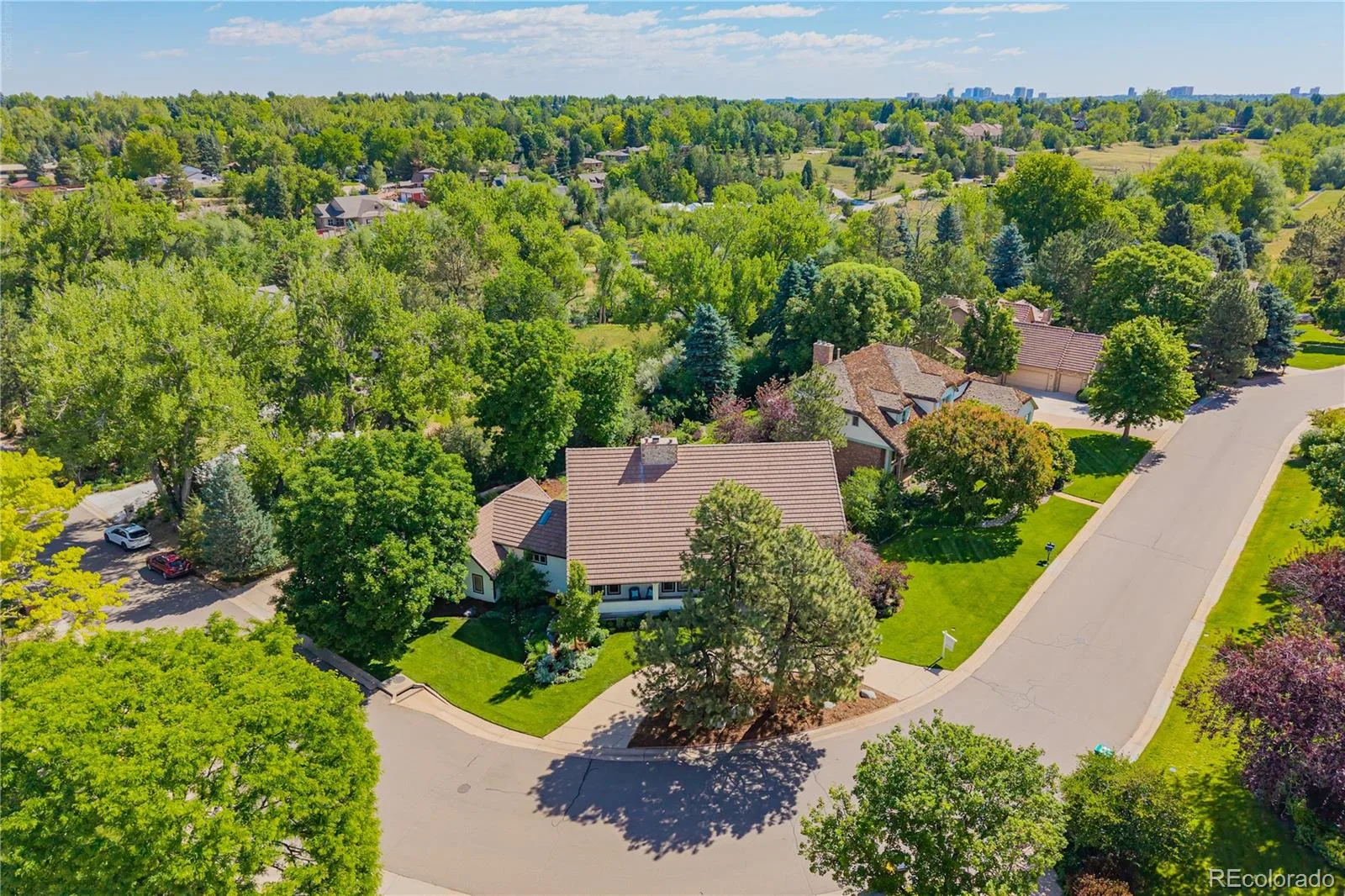 1519 E Maplewood Court Littleton CO 80121 | MLS #REC9764147 08202026204803 1600 45