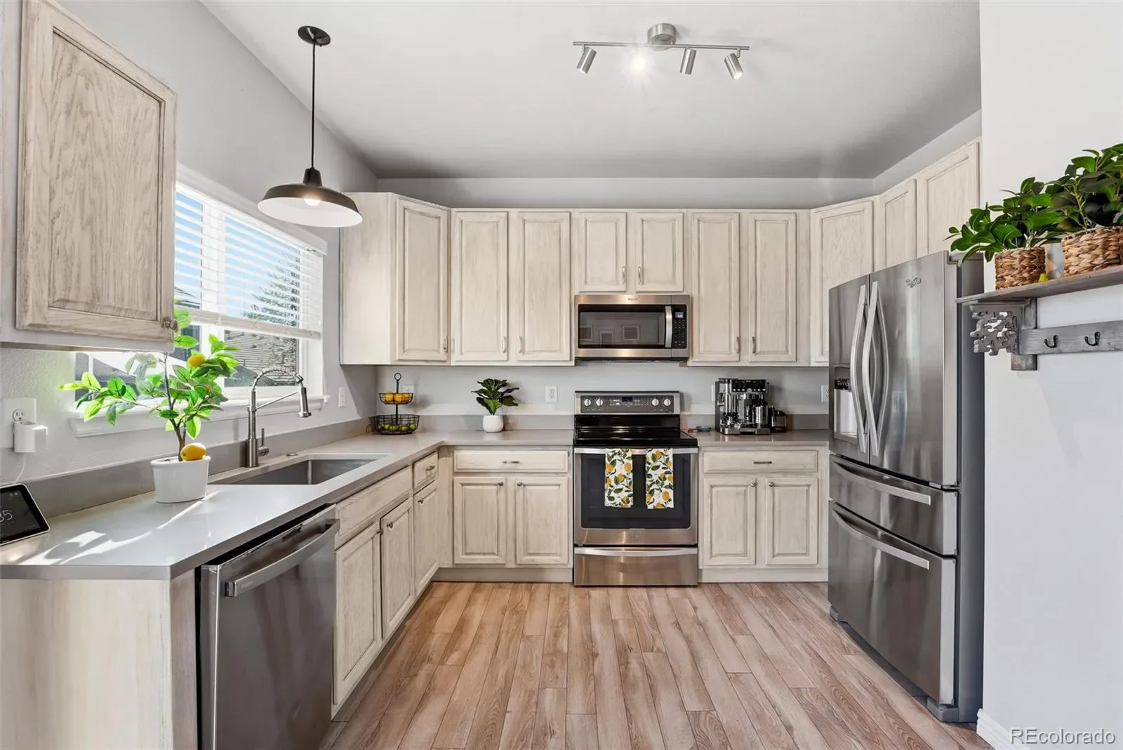 03242026032720 1600 7