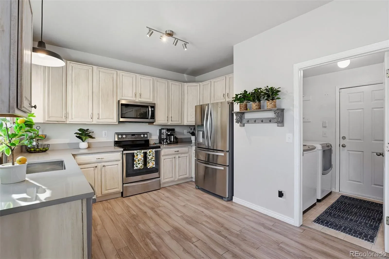 03242026032720 1600 9