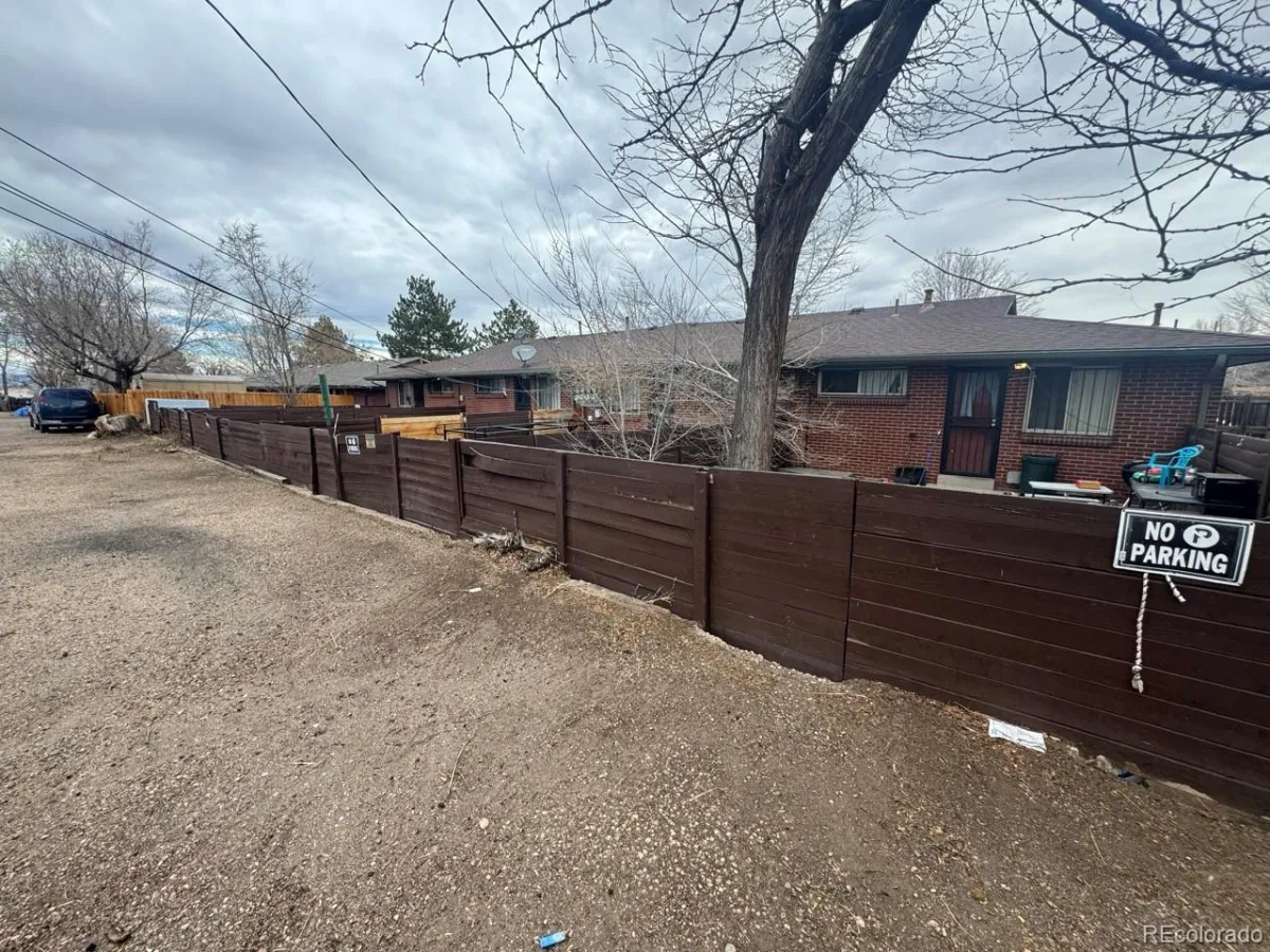 10800 E 4th Way Aurora CO 80010 | MLS #REC9764435 04282026201805 1200 24