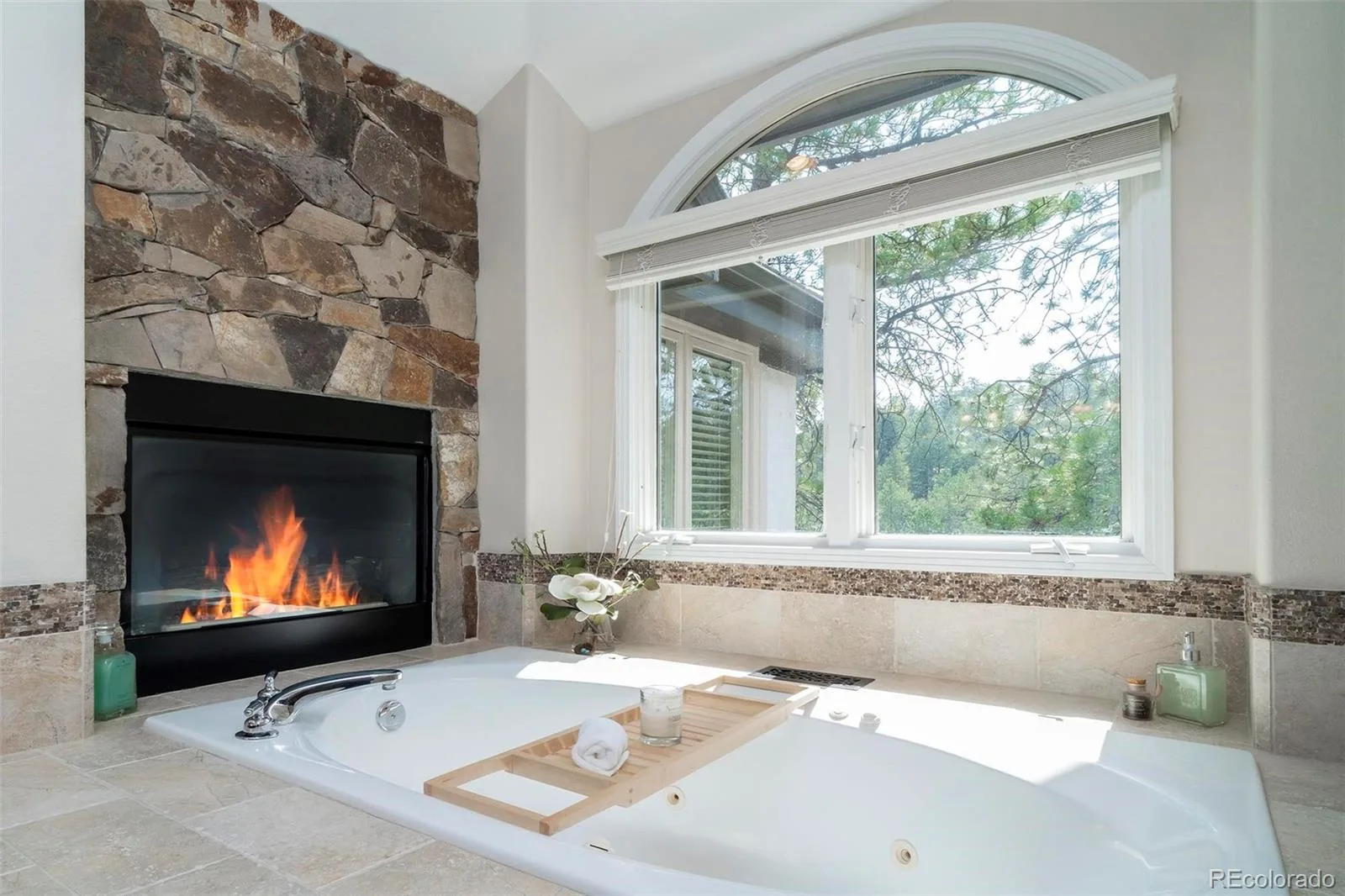 22184 Forest Hills Drive Golden CO 80401 | MLS #REC9766516 08142026235643 1600 31