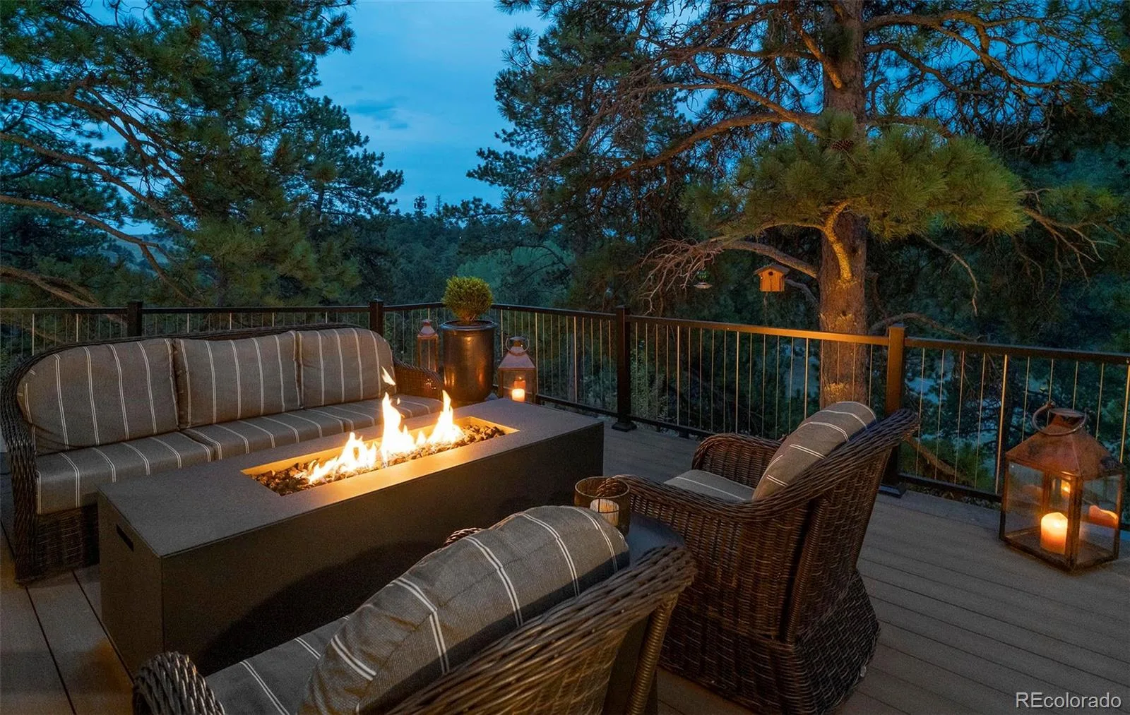 22184 Forest Hills Drive Golden CO 80401 | MLS #REC9766516 08142026235643 1600 43