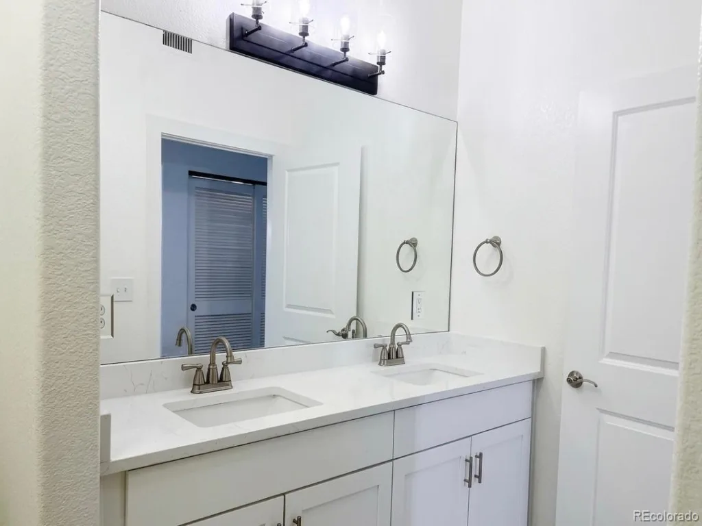 9079 E Panorama Circle #221 Englewood CO 80112 | MLS #REC9769911 06082026212940 1024 12