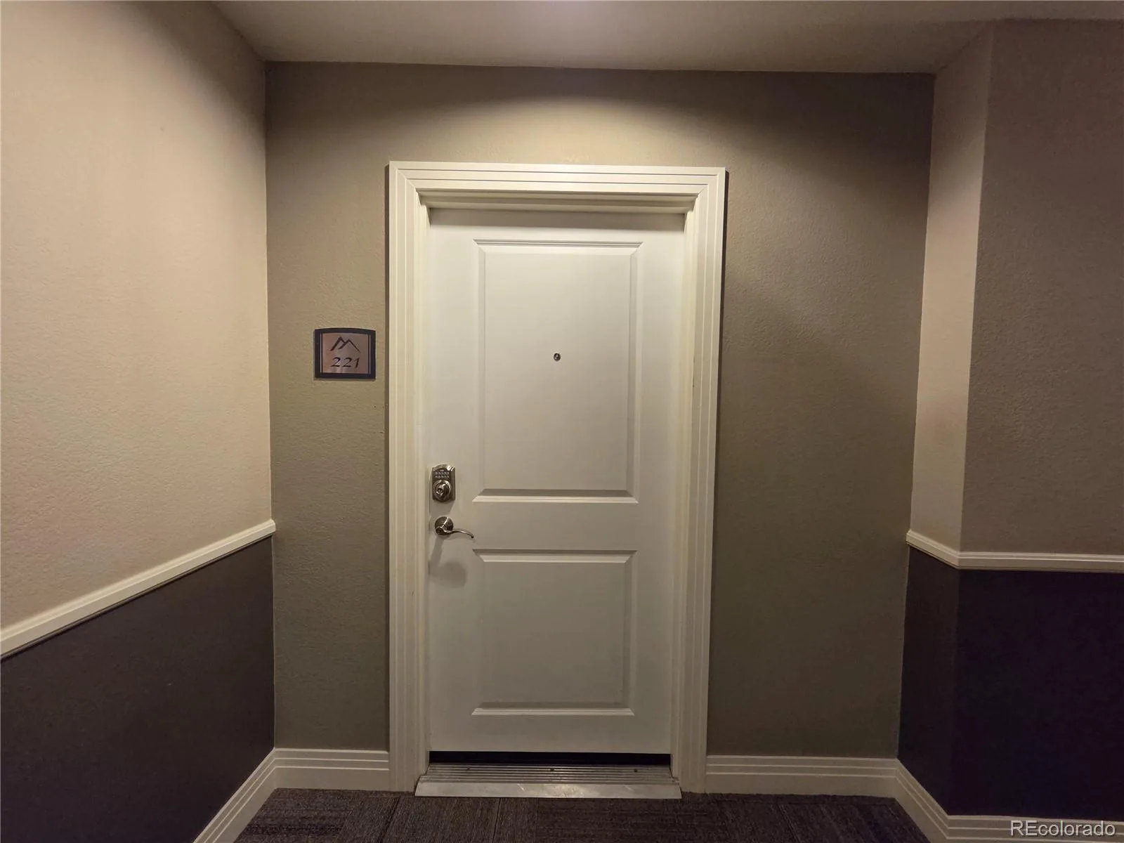 9079 E Panorama Circle #221 Englewood CO 80112 | MLS #REC9769911 06082026212940 1600 18