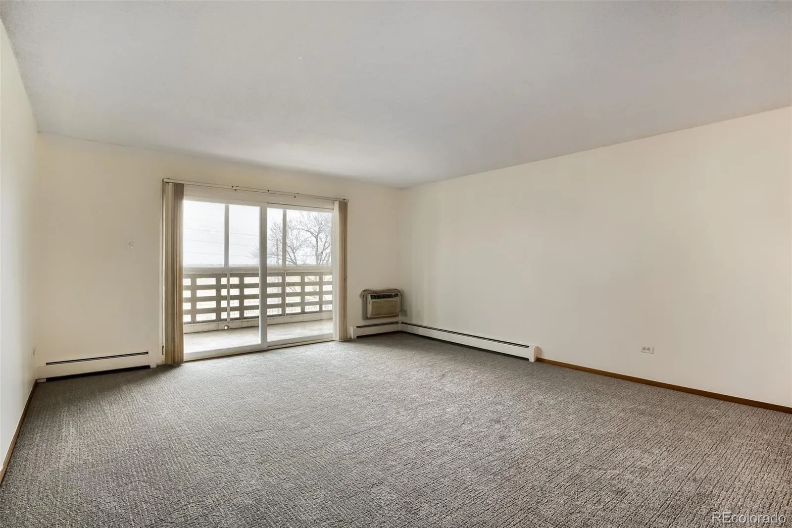9155 E Center Avenue #2C Denver CO 80247 MLS #REC9770904 05262026212125 1600 1