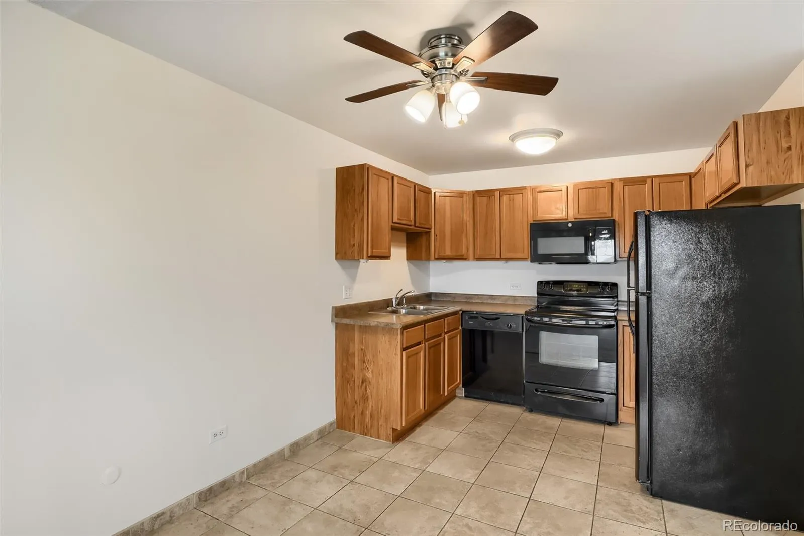 9155 E Center Avenue #2C Denver CO 80247 MLS #REC9770904 05262026212125 1600 5