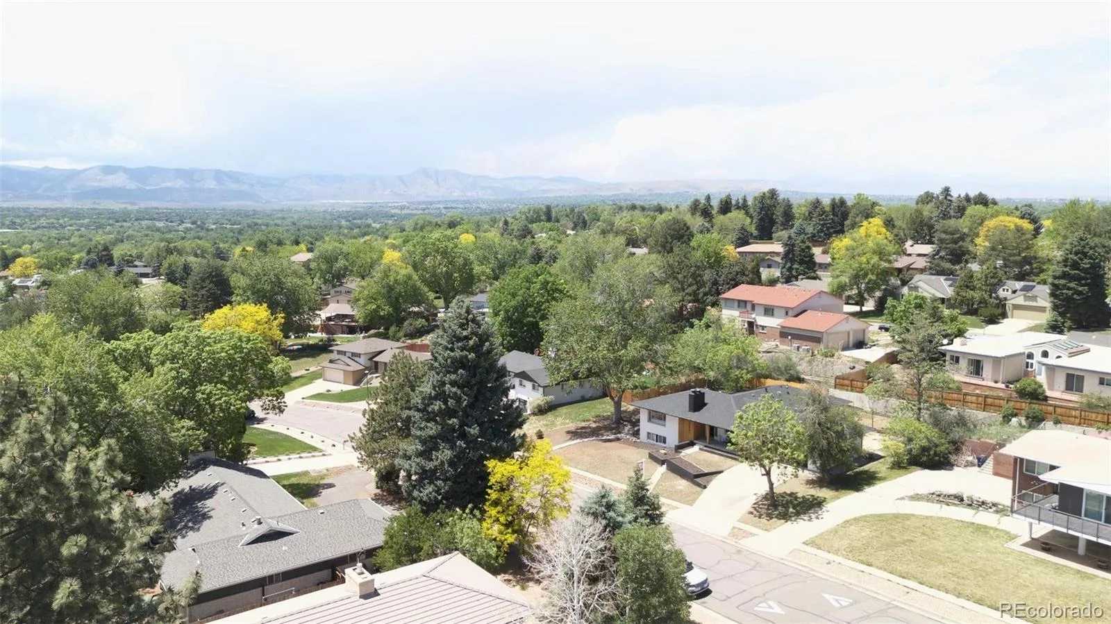 2651 S Chase Lane Lakewood CO 80227 MLS #REC9771457 05292026170205 1600 44