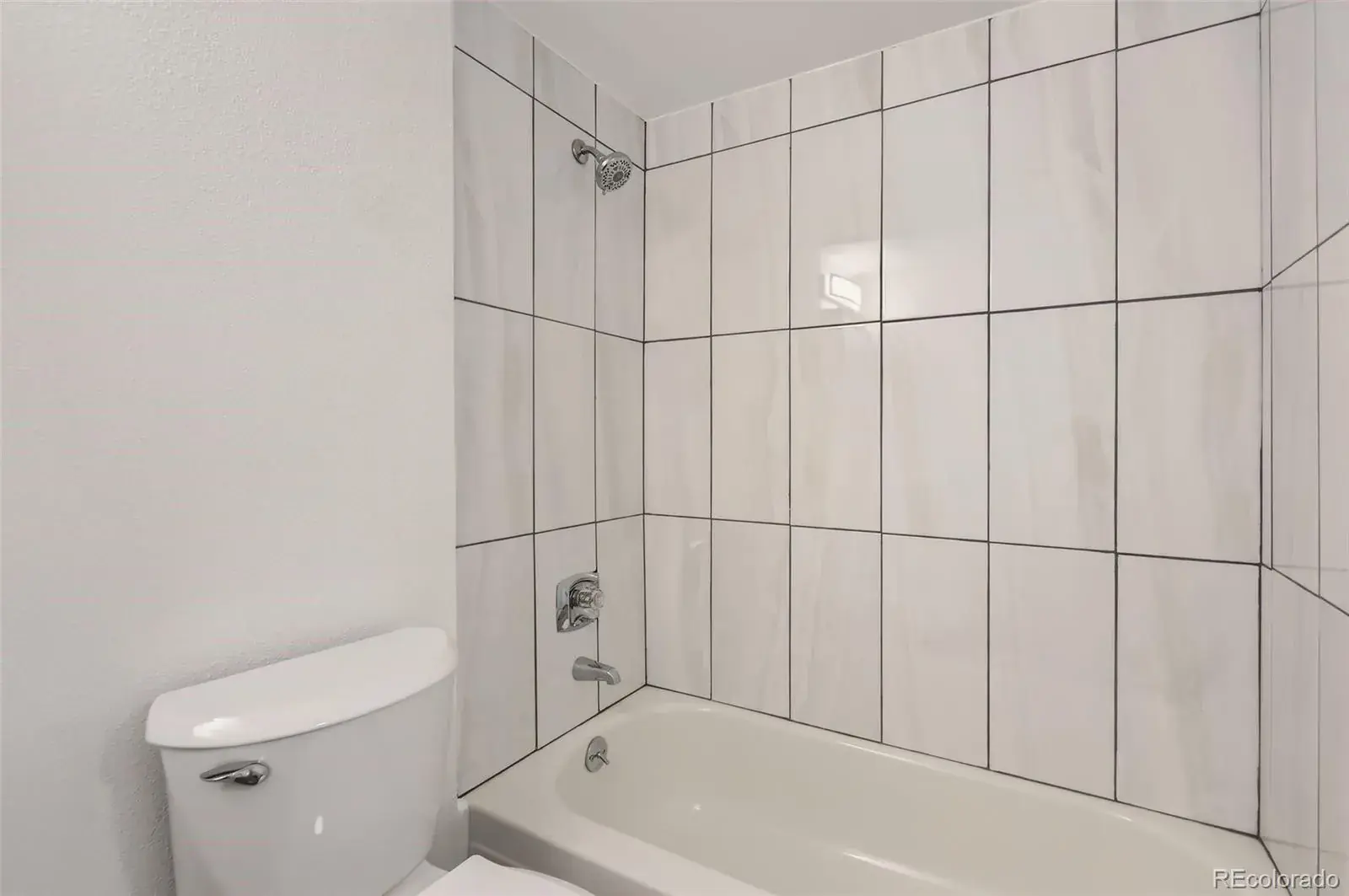 932 S Dearborn #8 #932 Aurora CO 80012 MLS #REC9772503 02142026000802 1600 11