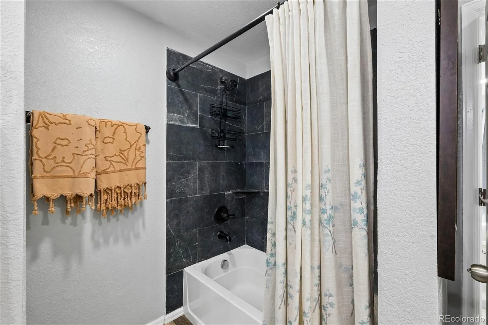 04062026214319 1600 11