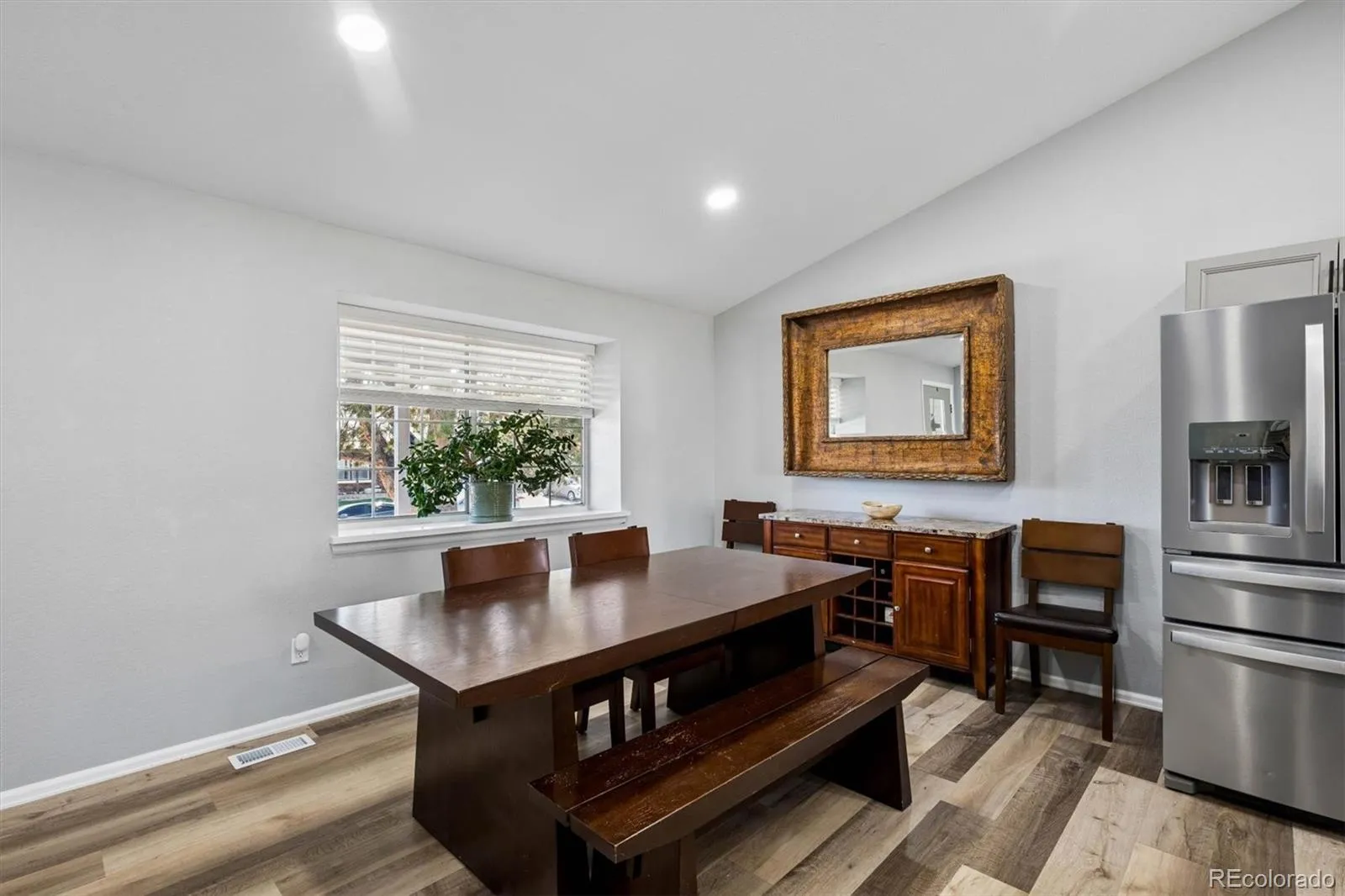 04062026214319 1600 2