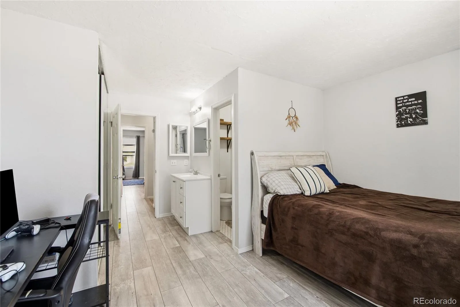 8805 W Floyd Avenue Lakewood CO 80227 | MLS #REC9773882 08102026155053 1600 18