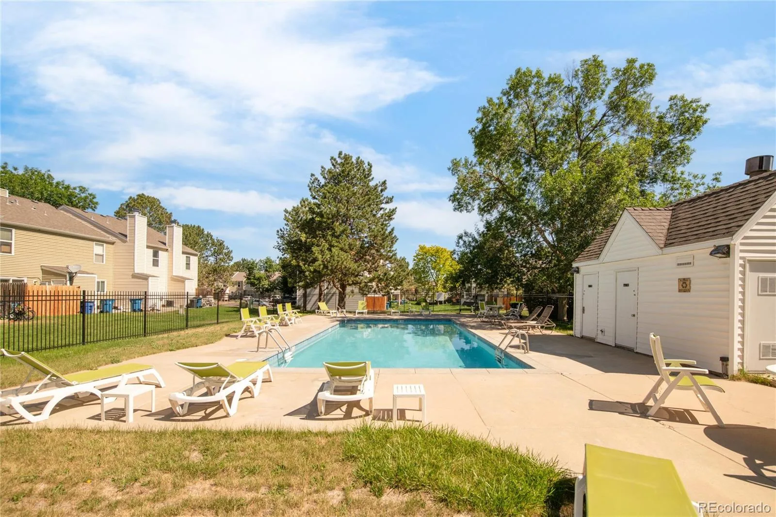 8805 W Floyd Avenue Lakewood CO 80227 | MLS #REC9773882 08102026155053 1600 25