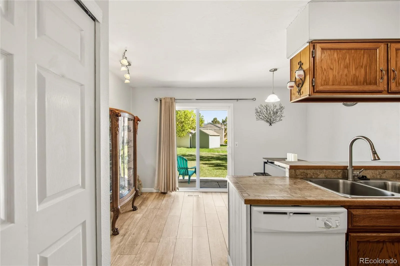 8805 W Floyd Avenue Lakewood CO 80227 | MLS #REC9773882 08102026155053 1600 7