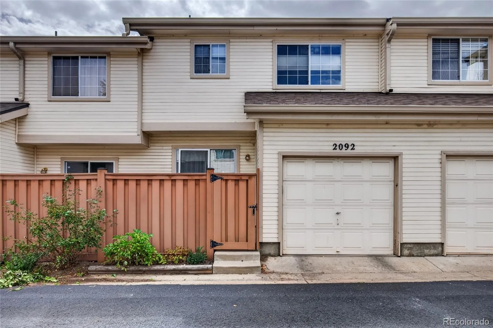 2092 S Xenia Way Denver CO 80231 | MLS #REC9774818 09222026171449 1600 33