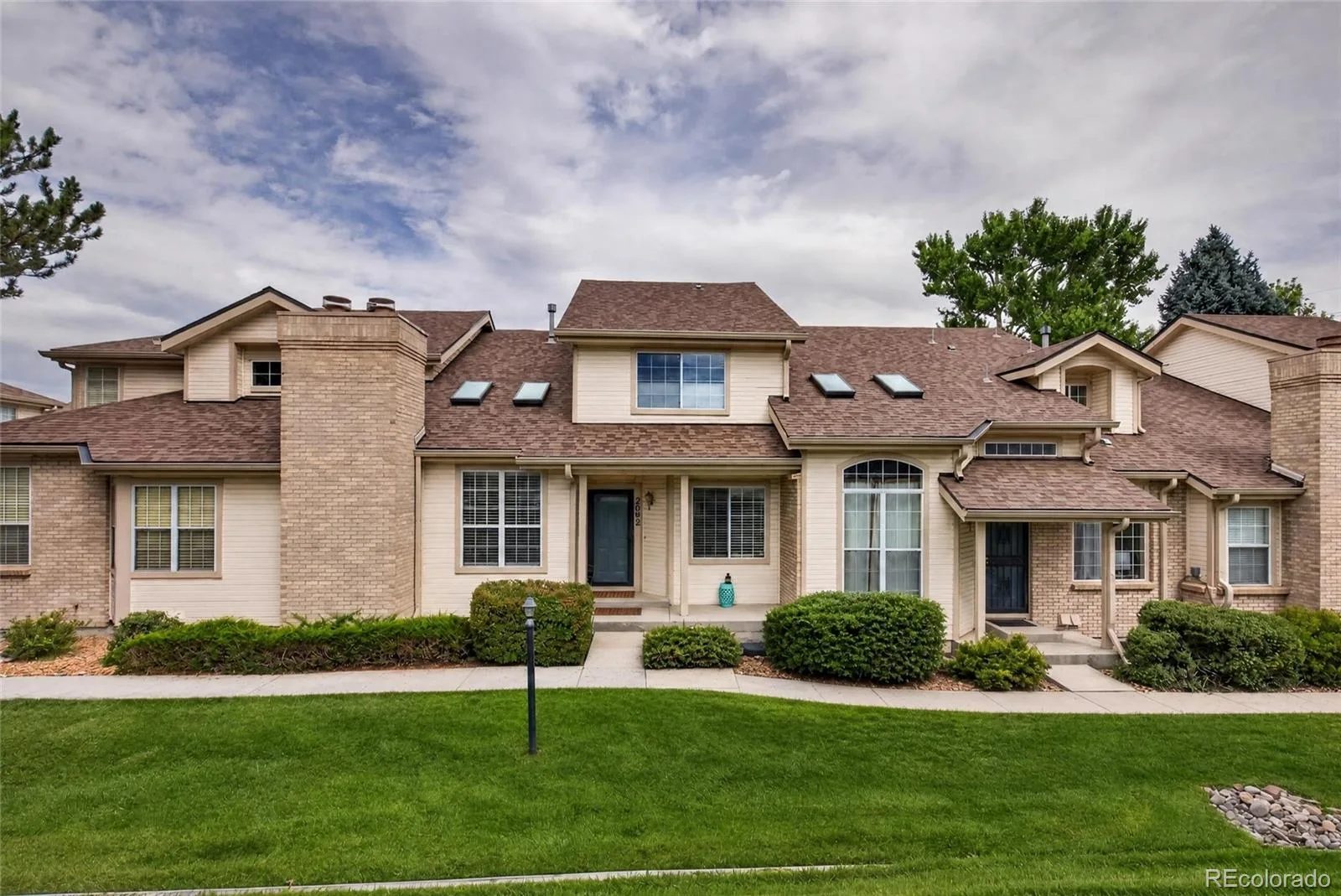 2092 S Xenia Way Denver CO 80231 | MLS #REC9774818 09222026171449 1600 36
