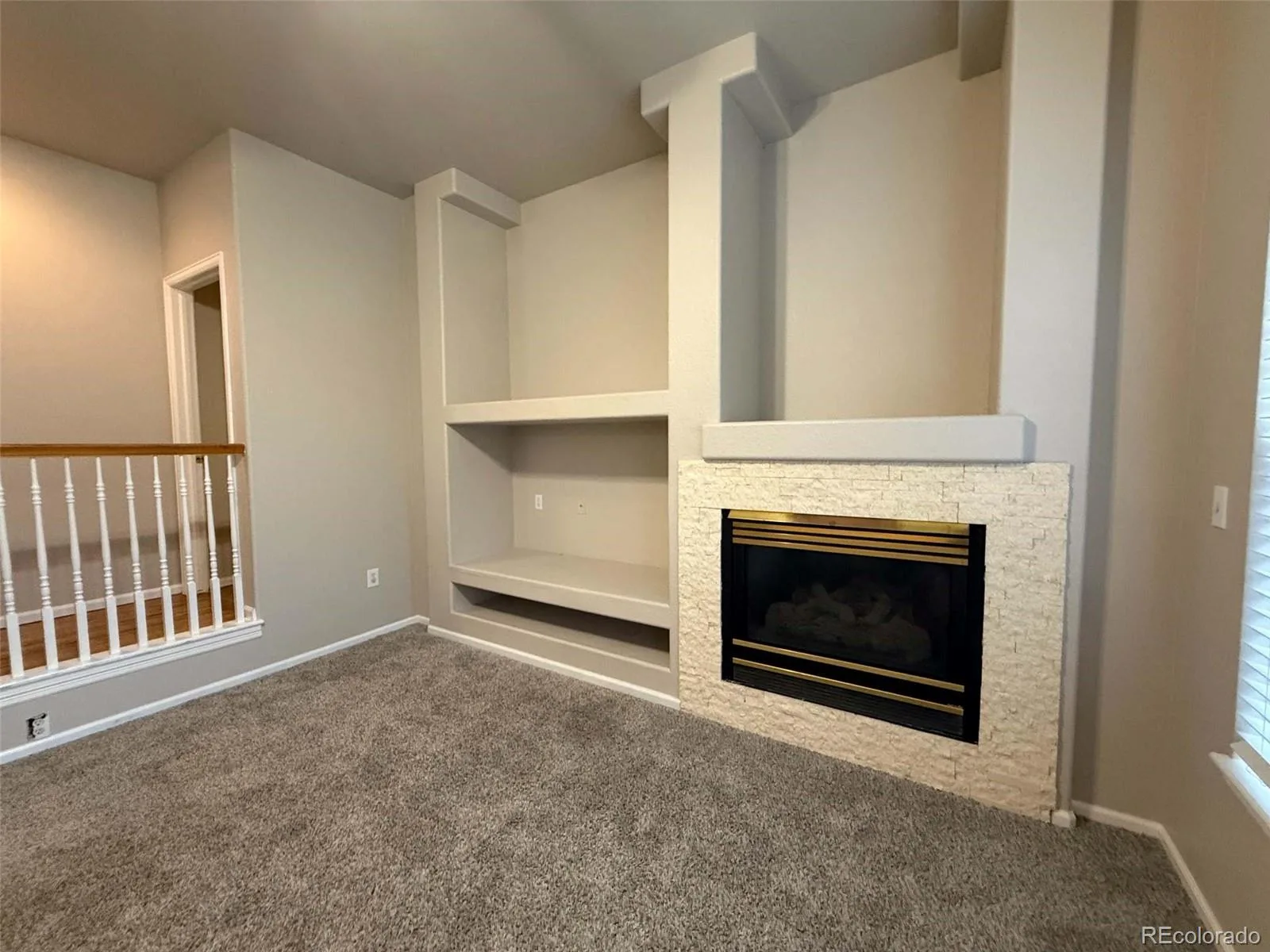6111 S Kirk Street Aurora CO 80016 | MLS #REC9775778 09012026042656 1600 11