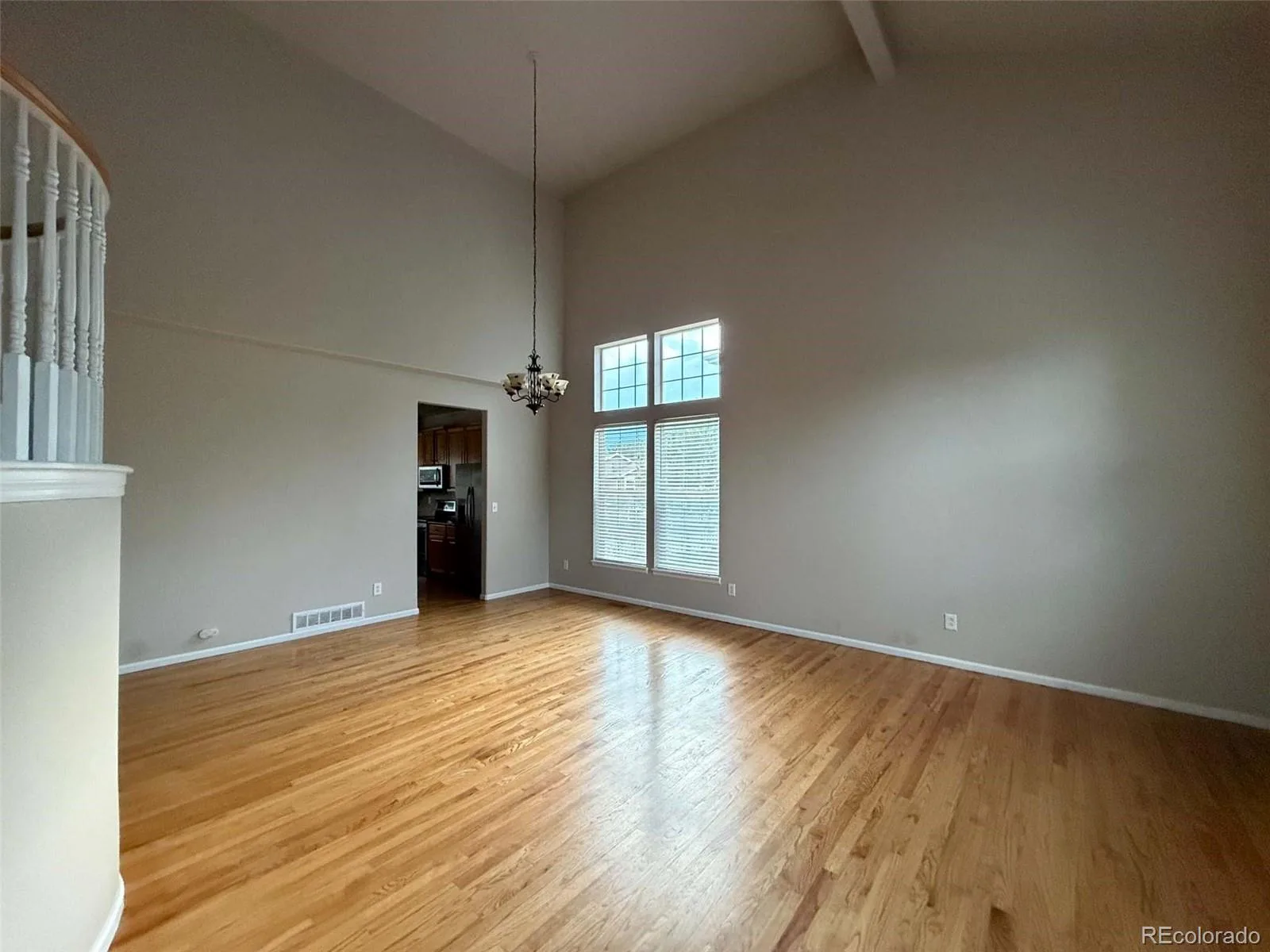6111 S Kirk Street Aurora CO 80016 | MLS #REC9775778 09012026042656 1600 3