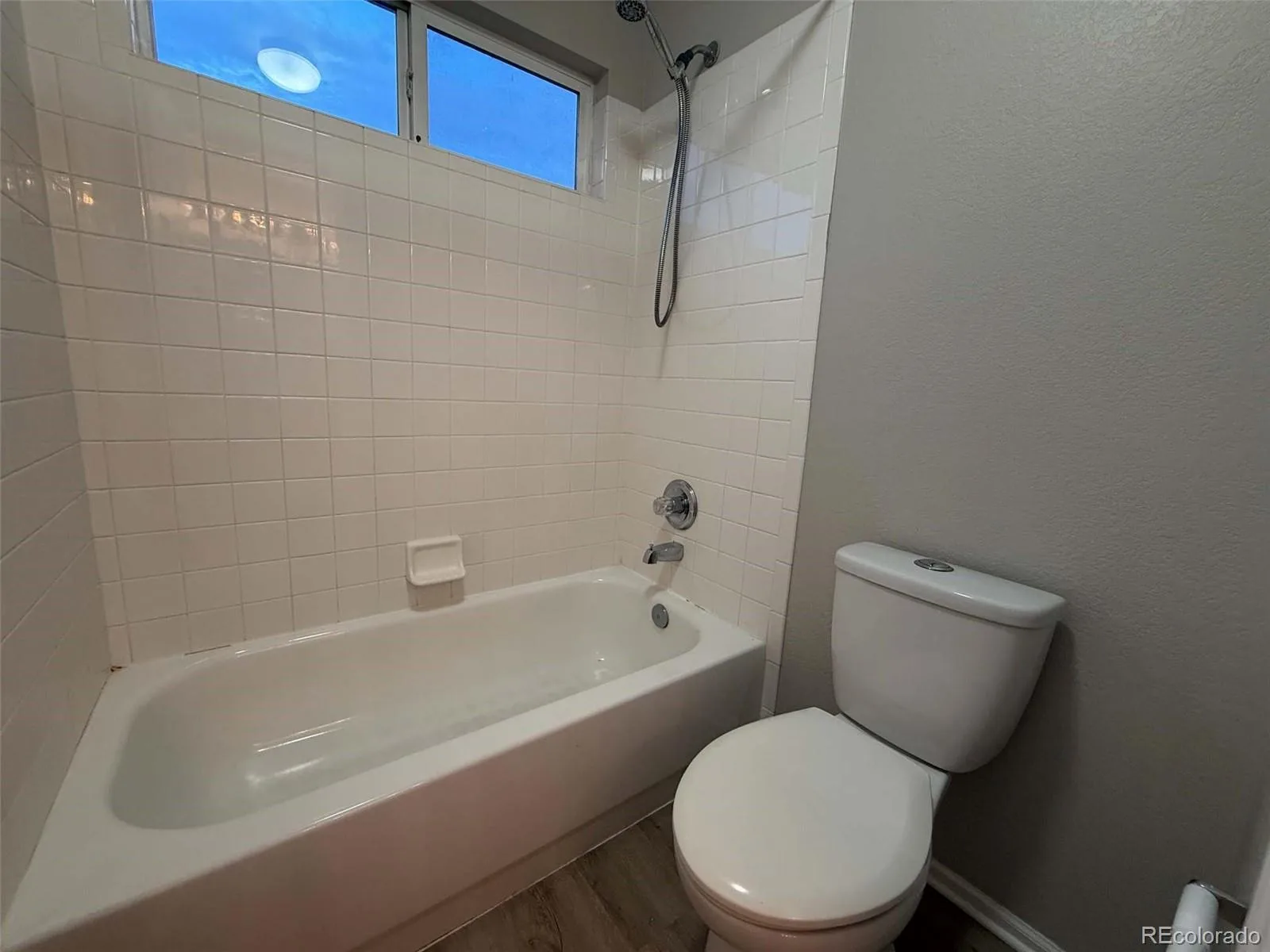 6111 S Kirk Street Aurora CO 80016 | MLS #REC9775778 09012026042656 1600 30