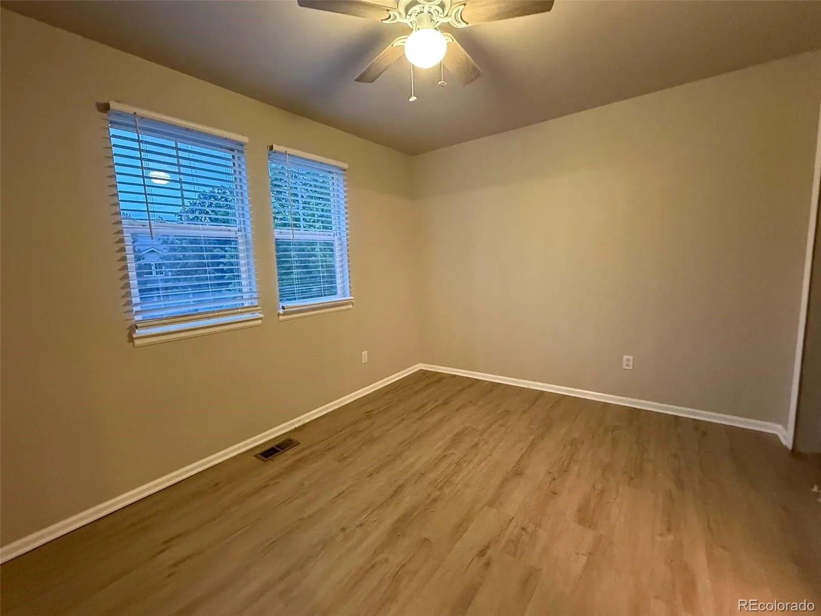 6111 S Kirk Street Aurora CO 80016 | MLS #REC9775778 09012026042656 1600 31