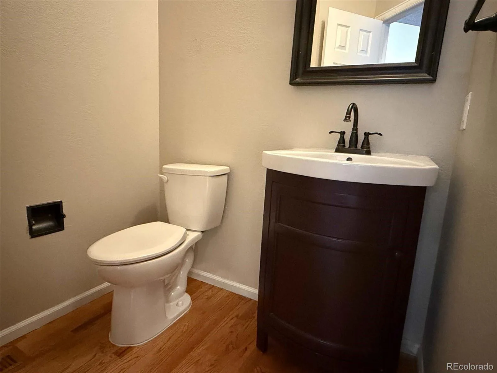 6111 S Kirk Street Aurora CO 80016 | MLS #REC9775778 09012026042656 1600 9