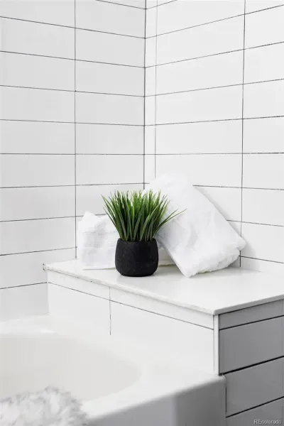 03122026001316 800 24