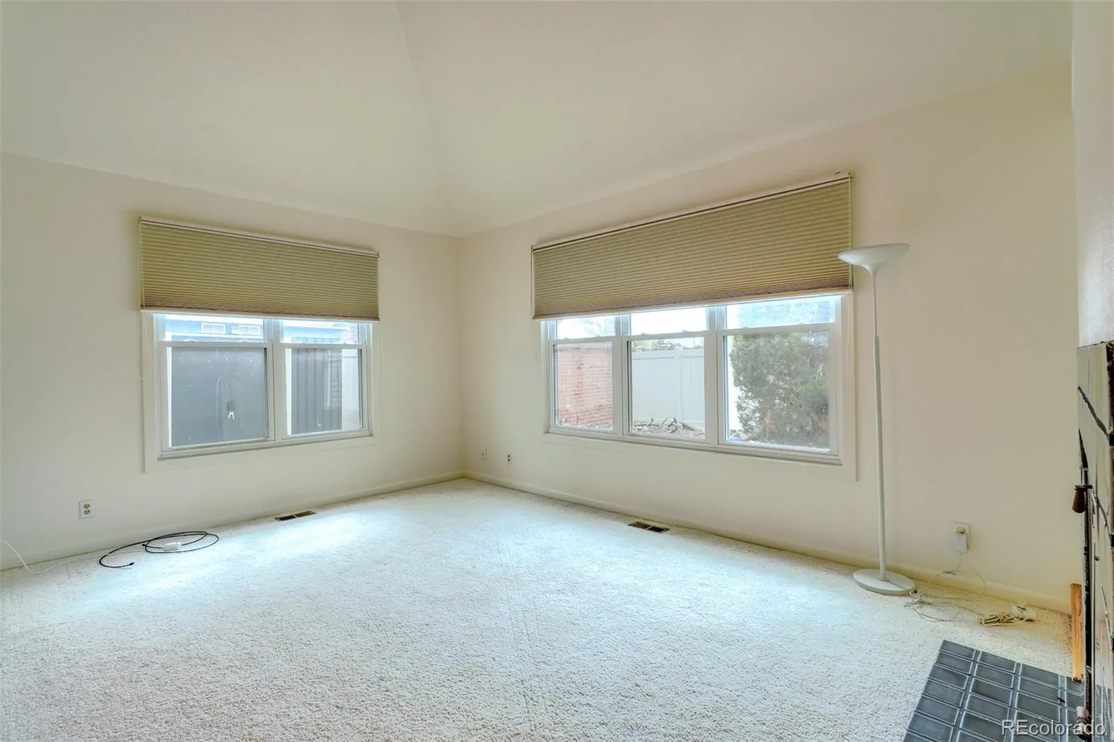 2267 S Yosemite Circle Denver CO 80231 | MLS #REC9779785 07302026001818 1600 2