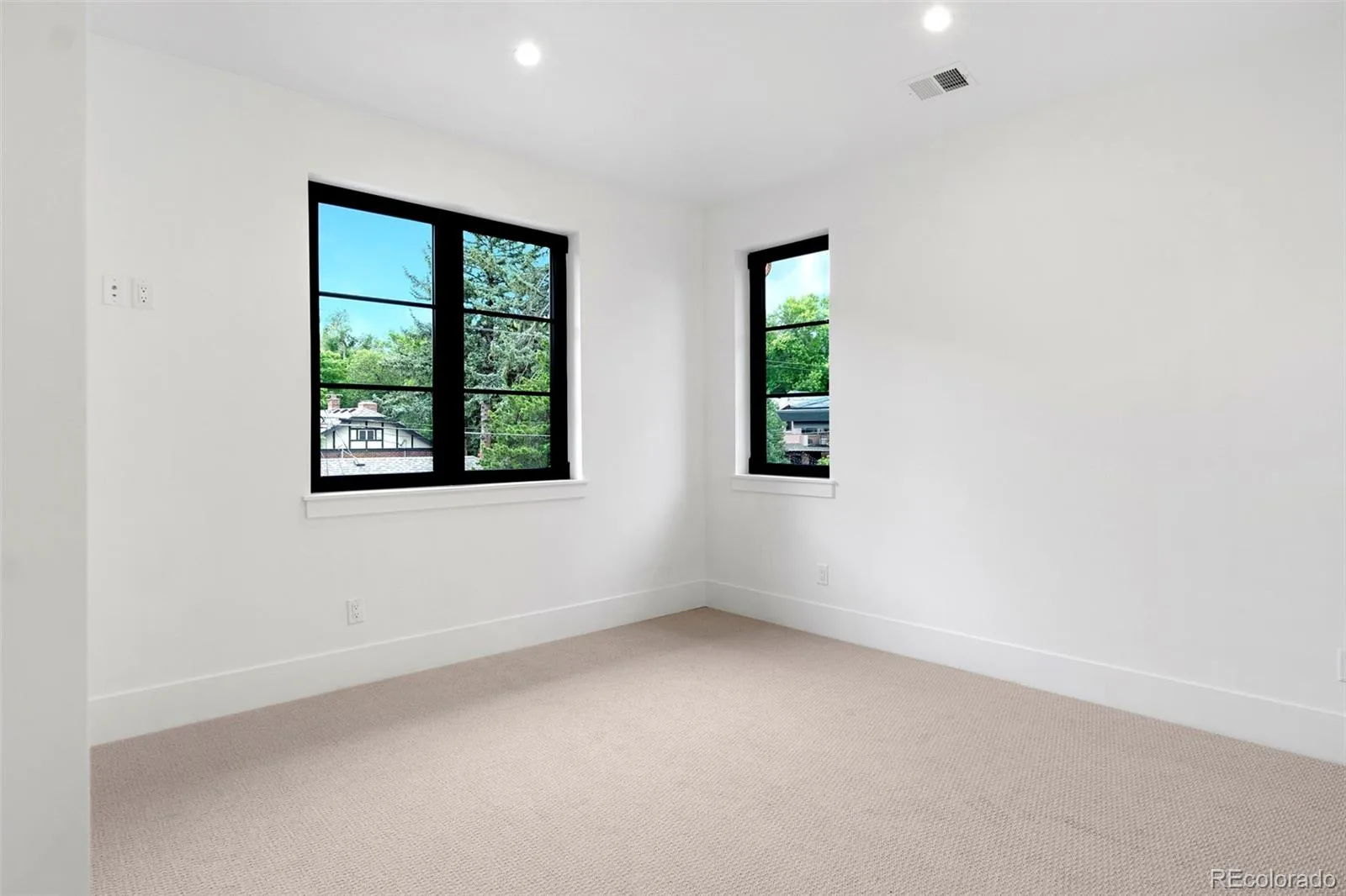 482 S Gilpin Street Denver CO 80209 MLS #REC9781172 06062026161942 1600 35