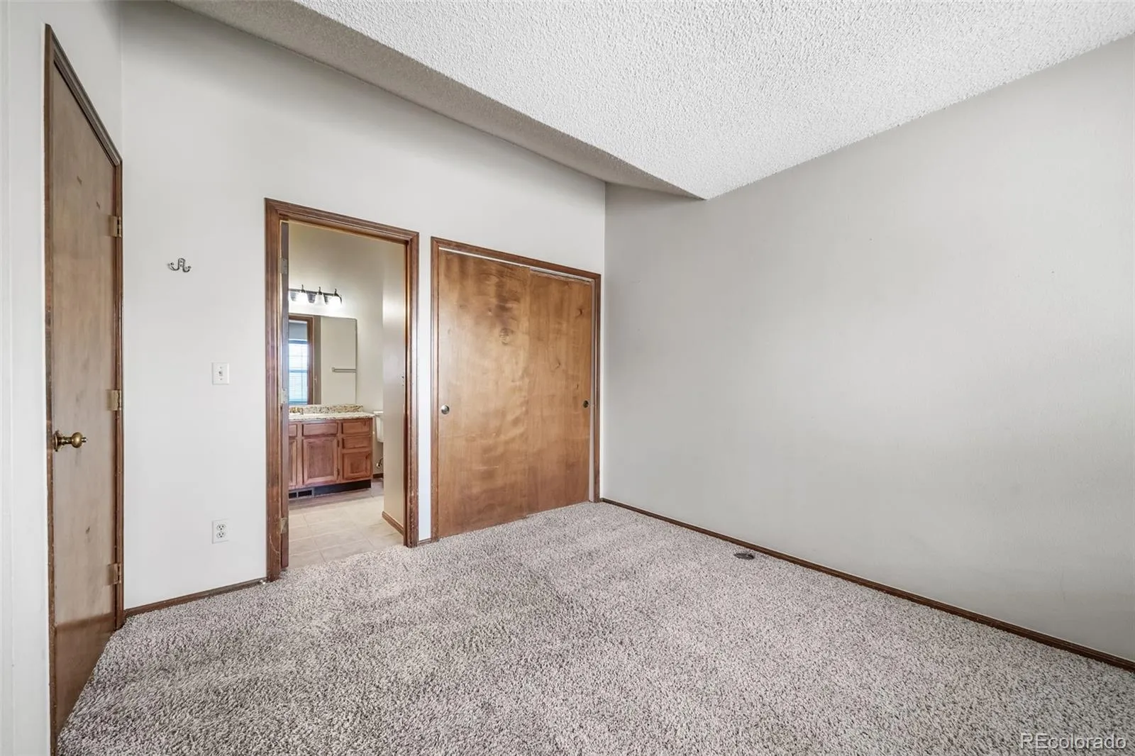 04102026165318 1600 25