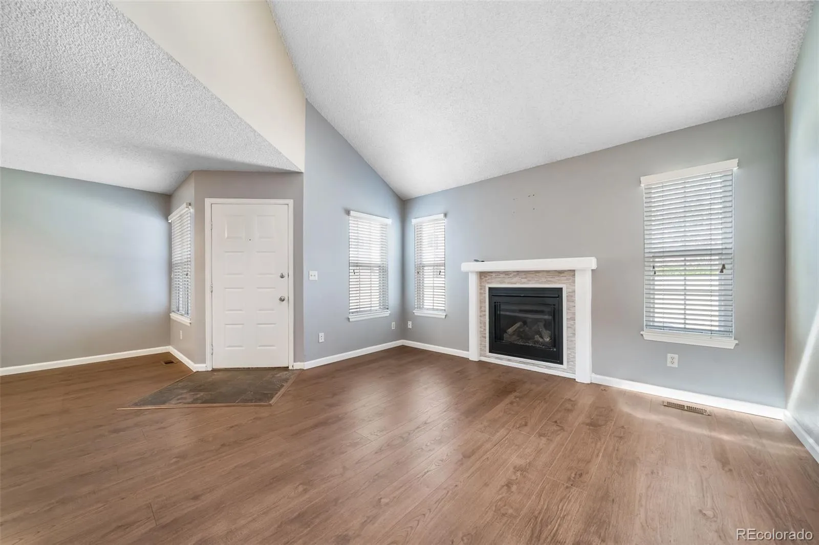 04102026165318 1600 5