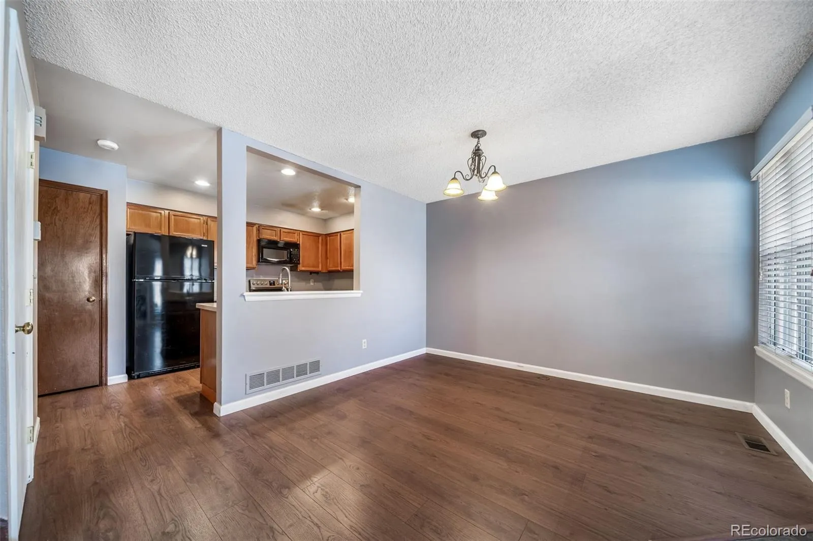 04102026165318 1600 8