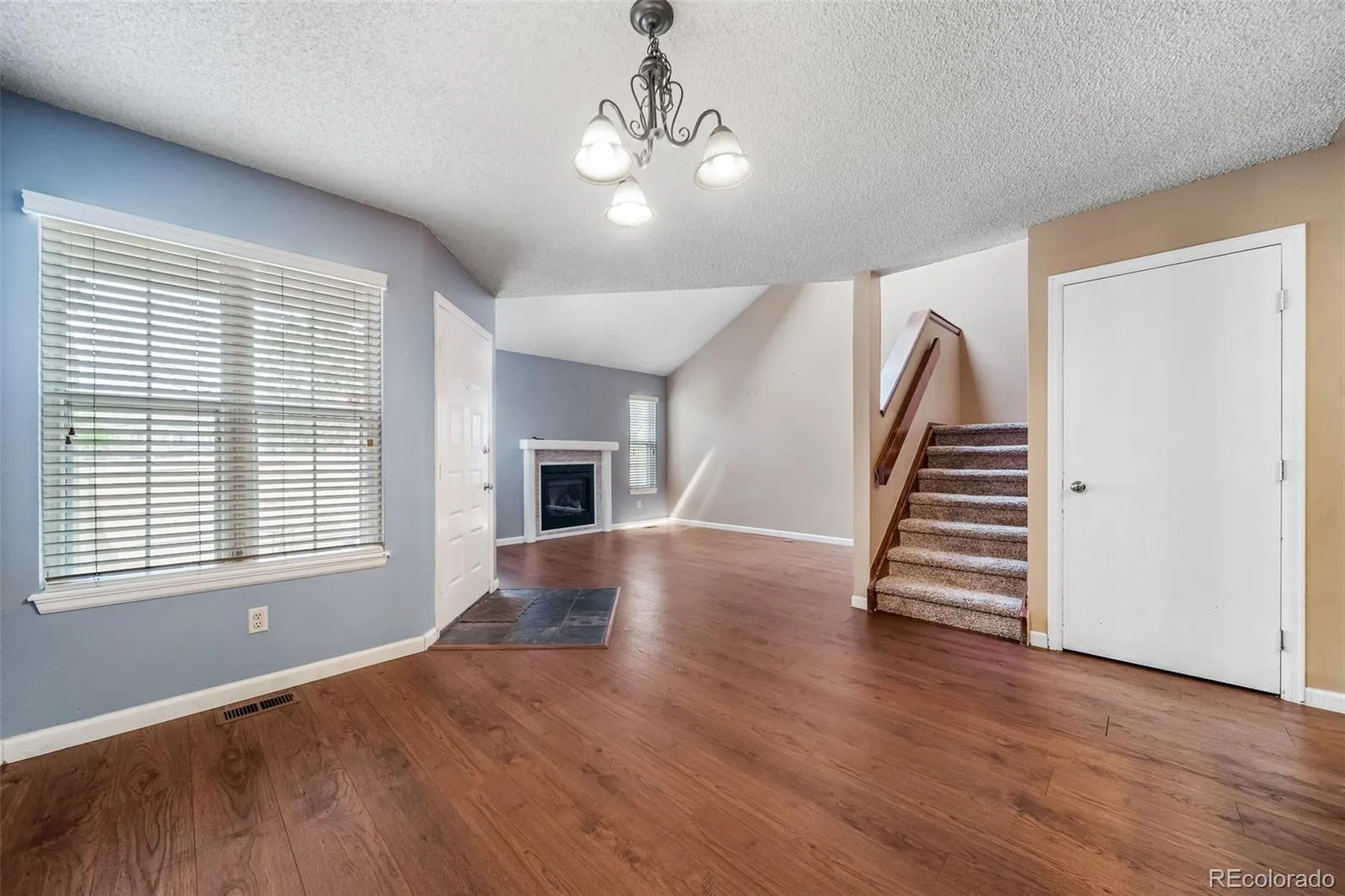 04102026165318 1600 9