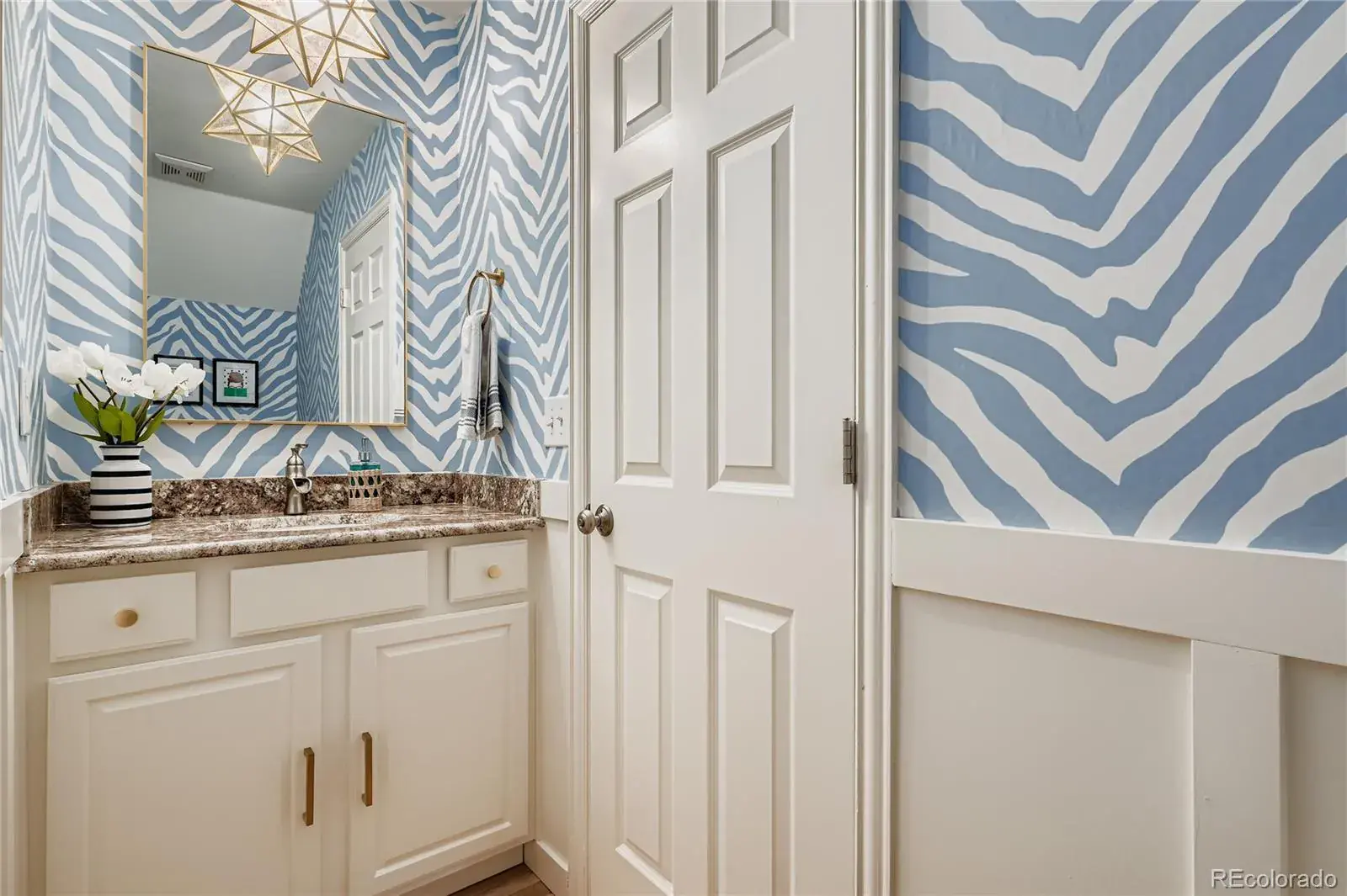 8300 Fairmount Drive #TT104 Denver CO 80247 MLS #REC9782743 01142026201912 1600 11