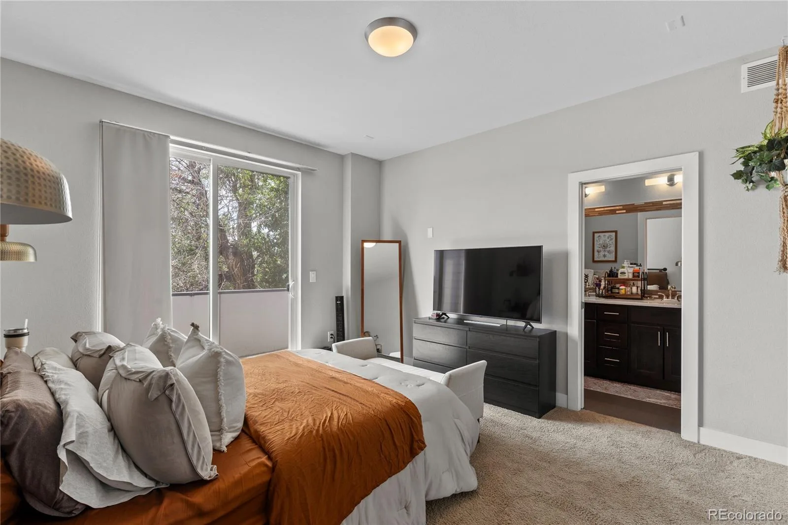 3295 W 17th Avenue Denver CO 80204 | MLS #REC9783180 08112026223951 1600 26